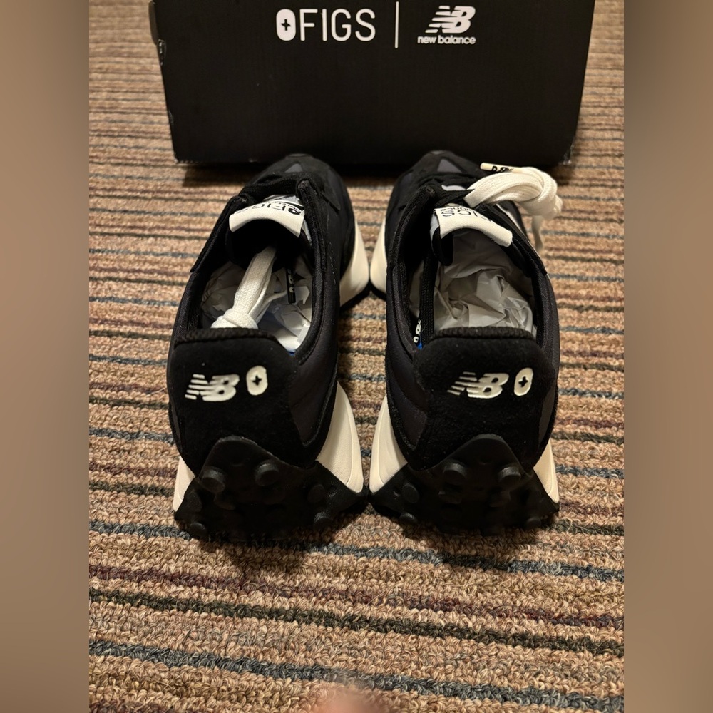 Figs x New Balance Black 327 - Picture 6 of 11